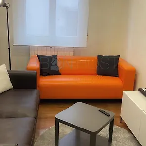 Vivienda Turistica Urbana En Santuchu, Comoda, Funcional Y Con Parking Bilbao