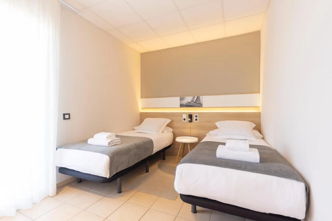 Apartaments Terraza - Santa Maria Rosas 0*,  España
